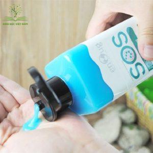 Sữa tắm SOS màu xanh dương chuyên biệt cho chó lông trắng